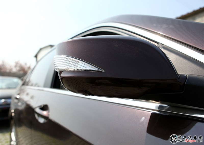 思銳車型 細(xì)節(jié)圖