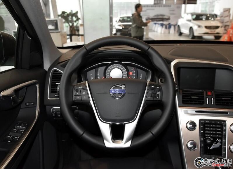 ֠XC60܇ D