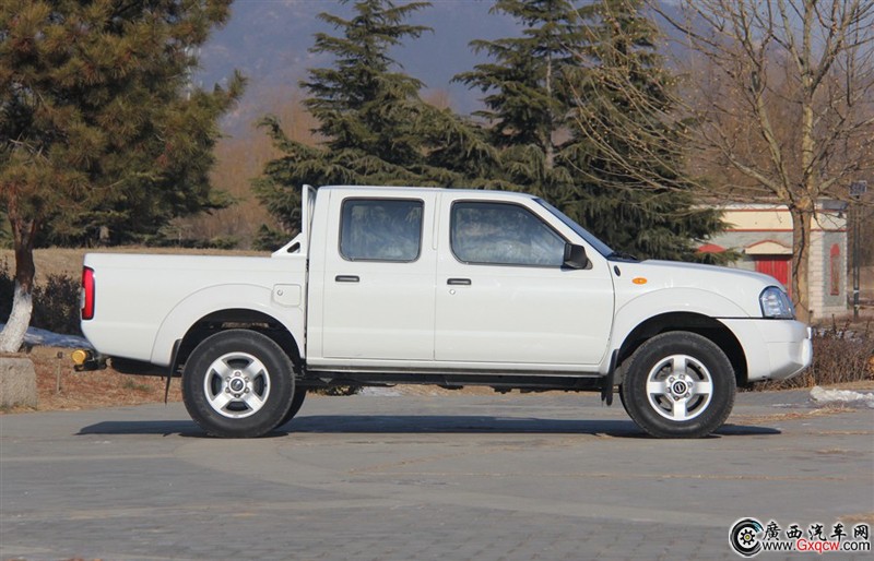 日產(chǎn)D22皮卡車型 外觀圖