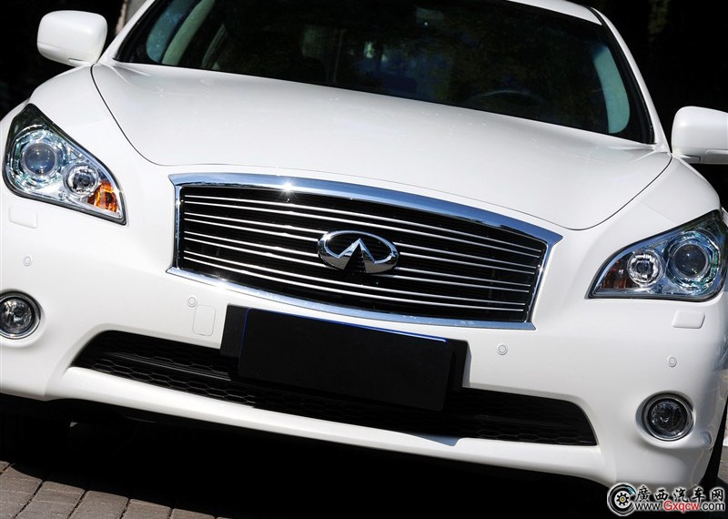 英菲尼迪Q70L車型 細(xì)節(jié)圖