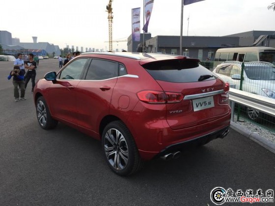 WEY品牌第二款量產(chǎn)車VV5s上市 售價(jià)15萬元起
